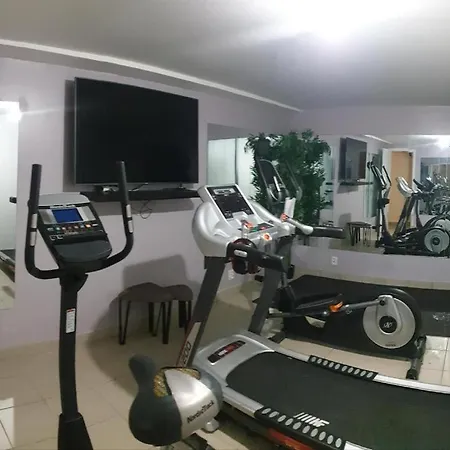 Moderne Terrasse Parking Pres De Paris דירה *