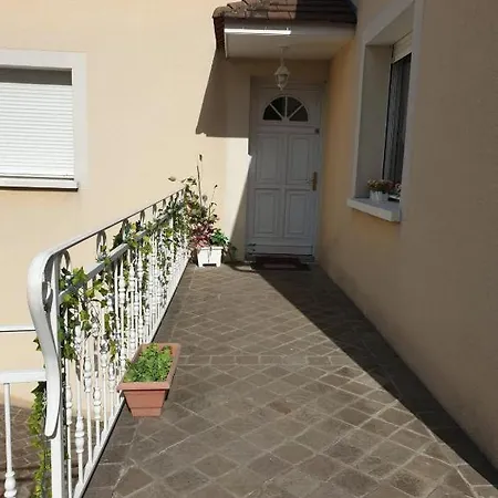 Moderne Terrasse Parking Pres De Paris דירה קורביל-אסונס